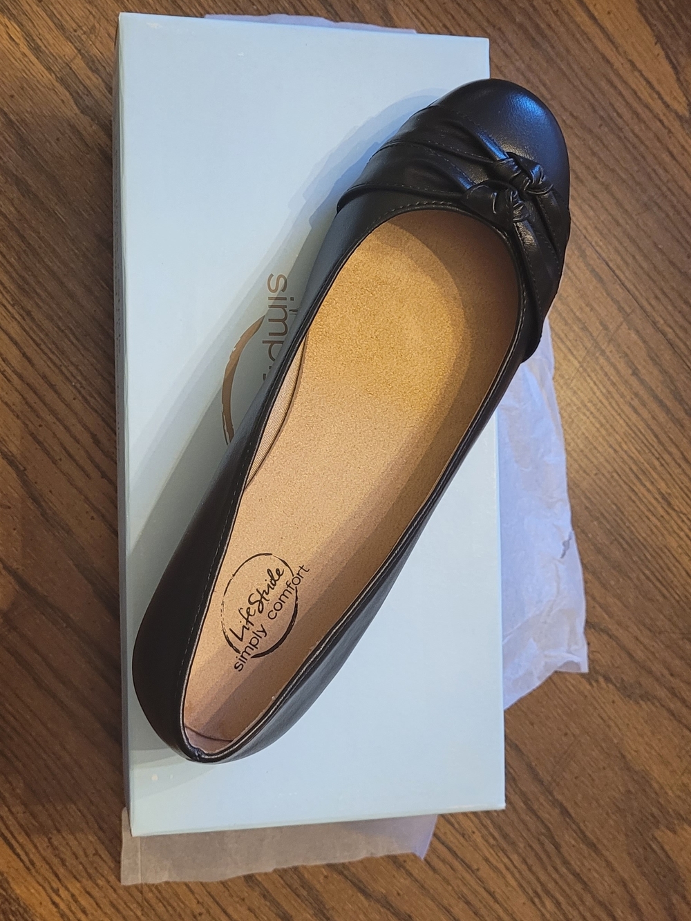 Life Stride Black Knot-Detail Ballet Flat
